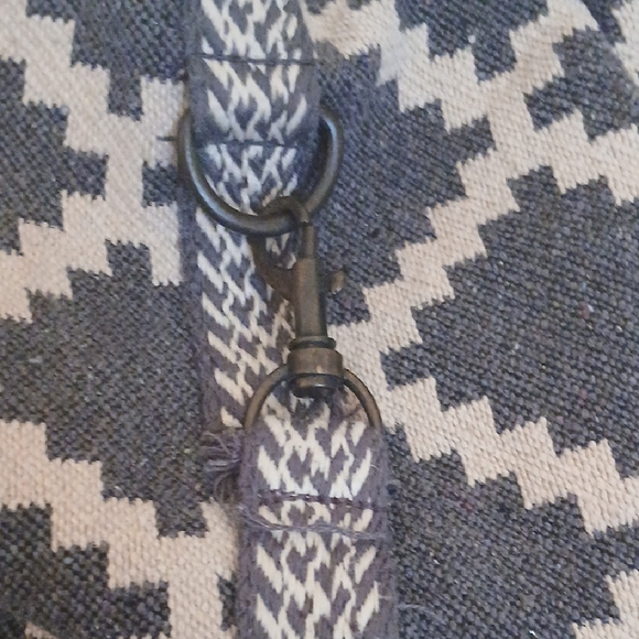 Gray and Cream Travel Duffel Bag with Diamond Pattern - Picture 11 of 11